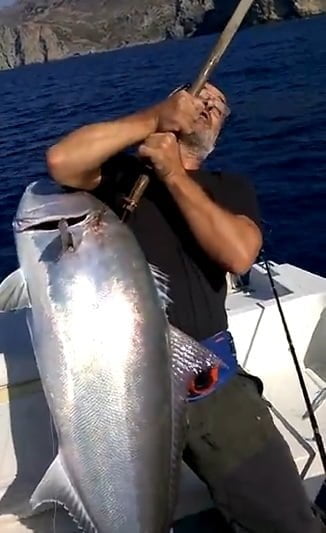 Ψαρεμα με Jigging στα Χανια- 22kg μαγιατικο.