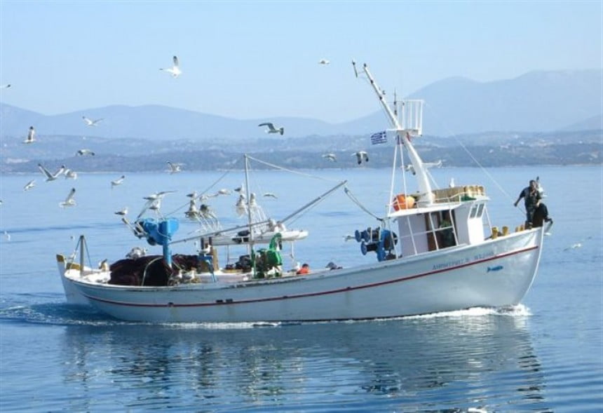 Επαγγελματική Αλιεία: Ανανεώσεις Άδειων και Υποχρεώσεις Πλοιοκτητών