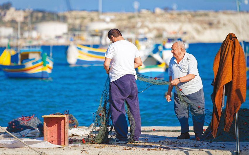 ΝΕΑ ΡΥΘΜΙΣΗ- «Φρένο» στις αγοραπωλησίες των επαγγελματικών αδειών αλιείας