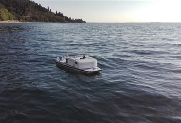 Τηλεκατευθυνόμενο ρομποτικό σκάφος περιπολεί την λίμνη “Υλίκη”