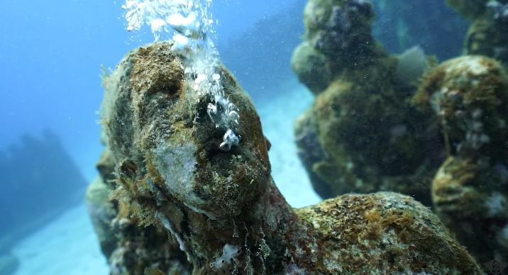 Δείτε εκπληκτικές εικόνες από το μεγαλύτερο υποβρύχιο μουσείο στον κόσμο