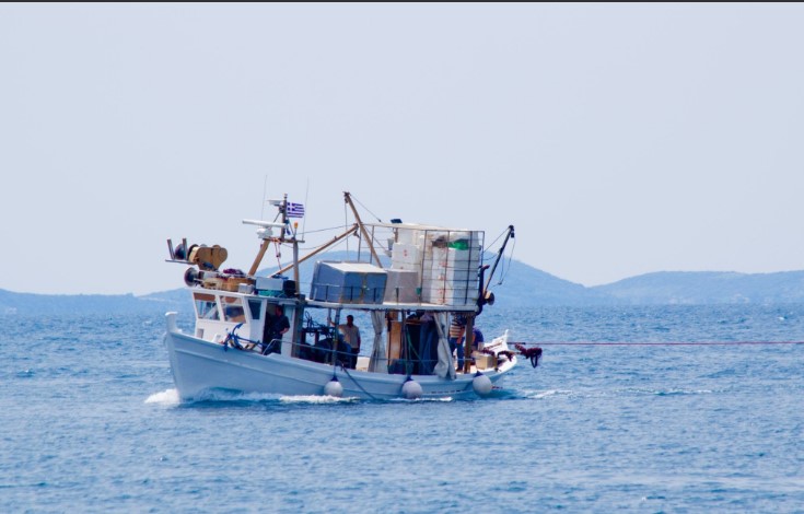 Ψηφιακή “επανάσταση” στην παράκτια αλιεία: Τάμπλετ και δορυφορικός εντοπισμός για 10.743 σκάφη